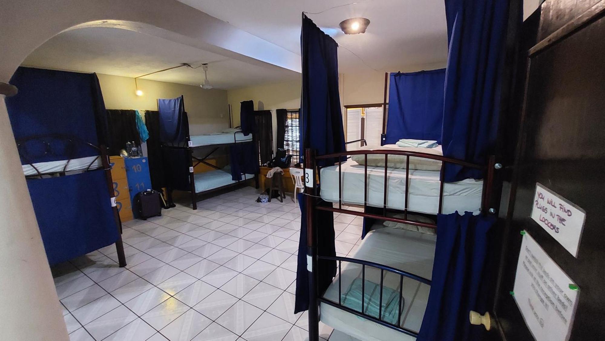 פוארטו אסקונדידו Tower Bridge Hostel מראה חיצוני תמונה