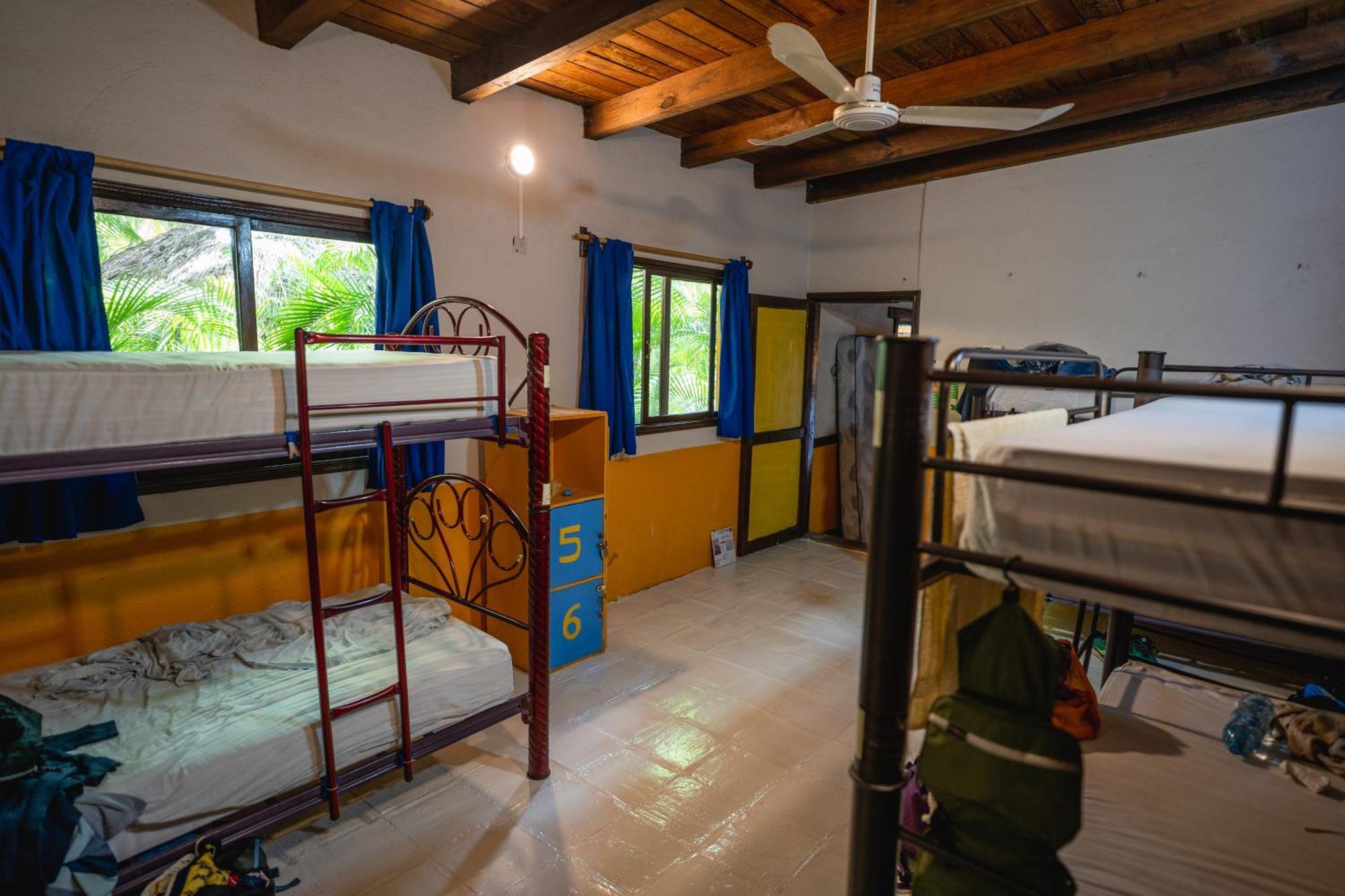פוארטו אסקונדידו Tower Bridge Hostel מראה חיצוני תמונה